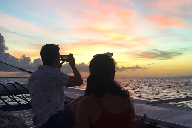 2 Hour Champagne Sunset Cruise from Grace Bay, Providenciales (Adult Only) - What the $121.53 price really covers