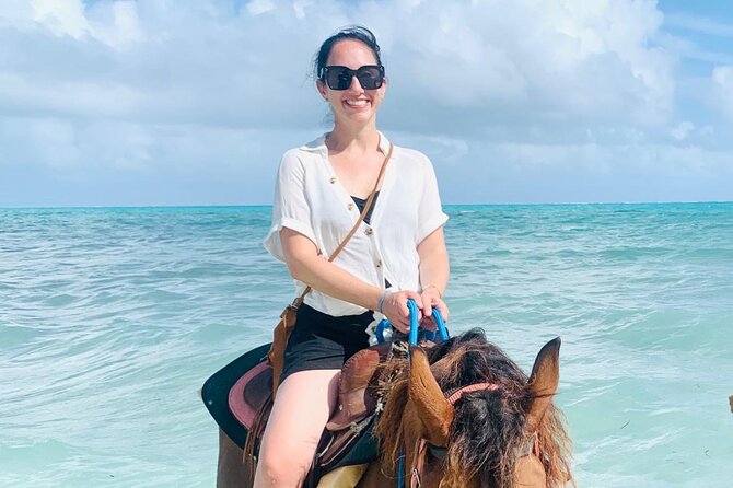 60-Minute Private Horseback Riding Experience in Turks and Caicos - Getting to the beach with pickup from your location