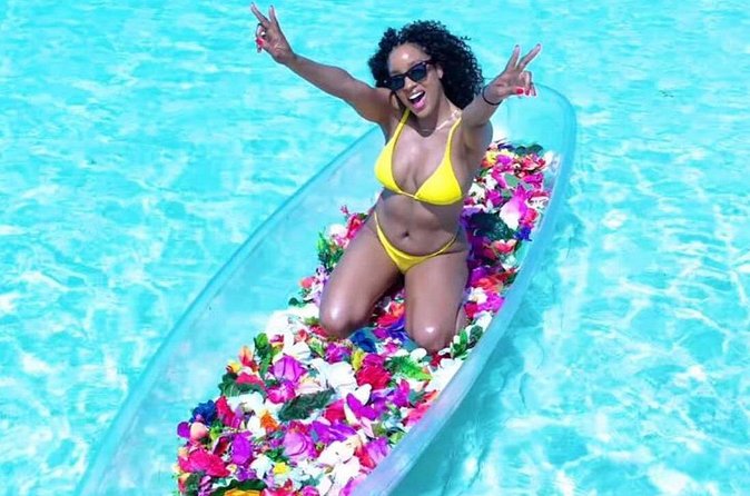 Clear Kayak Flower Girl Photoshoot in Turks and Caicos Islands - The water and the early-morning advantage