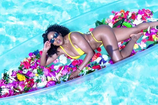 Clear Kayak Flower Girl Photoshoot in Turks and Caicos Islands - Who should book this experience?