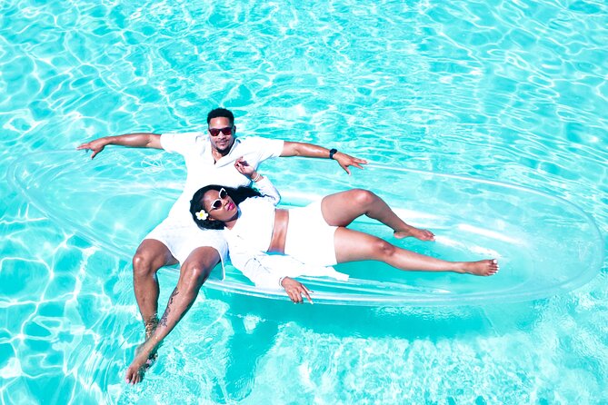 Couples Clear Kayak PhotoShoot Grand Turk Island - What the Grand Turk photo shoot is really like