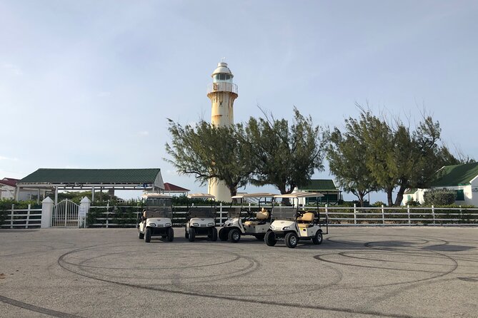 Drive GDT - Golf Cart Rentals - Driving on the left in an open-air cart