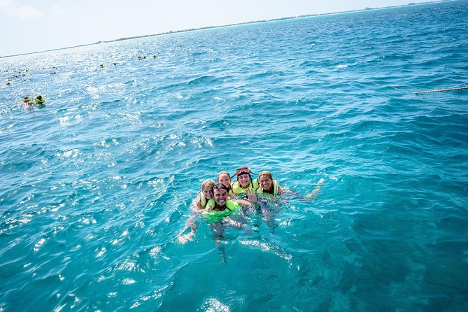 Family Catamaran & Snorkeling Cruise Turks & Caicos - Sailing Along Providenciales
