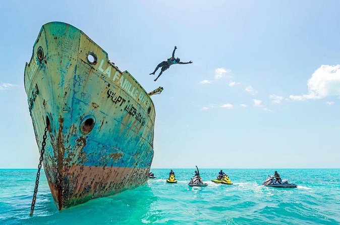 Ghost Freighter Seafari ( abandoned shipwreck) - The price makes sense for two people