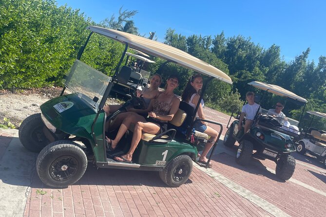Grand Turk Golf Cart Rentals (CACTUS CARTS) - Choosing between the 4 seat and 6 seat carts