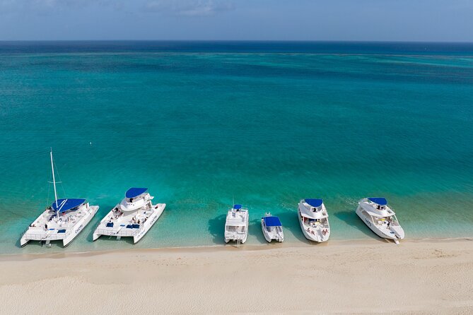 Half Day Private Boat Tour in Caicos Island - Who should book this boat day