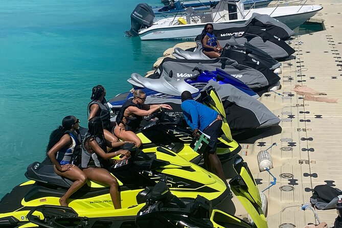 Jet Skiing around La famille ship and smaller pristine cays - Iguana Island, Half Moon Bay, and the smaller cays