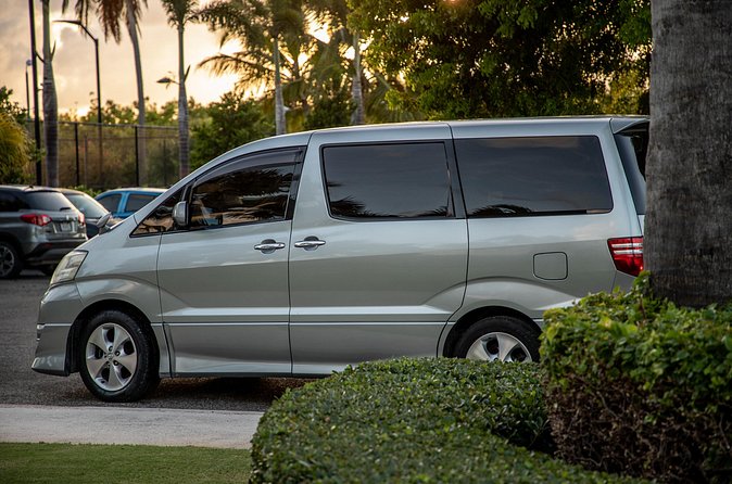 Luxury Transportation Services - Booking timing and cancellation details