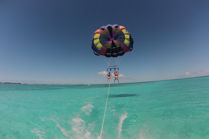 Parasailing Grand Turk - Six to eight minutes above Grand Turk