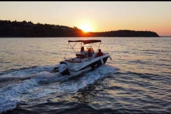 Private 2Hour Champagne Scenic Sunset cruise - Leeward canals and the island’s upscale side