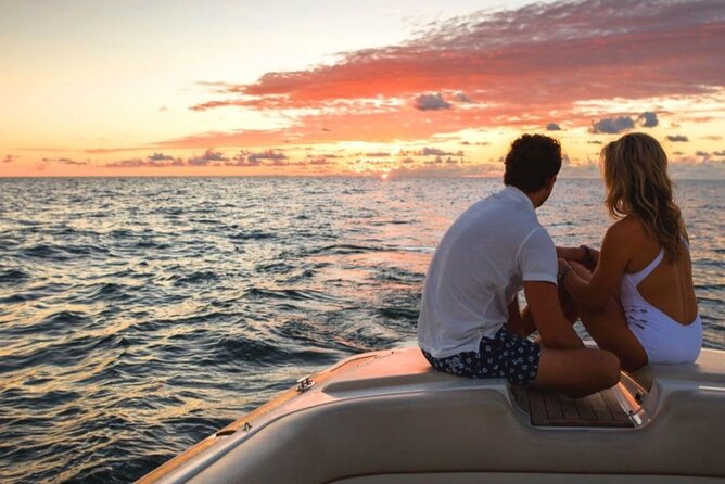 Private 2Hour Champagne Scenic Sunset cruise - Leeward Point and Emerald Point Reef