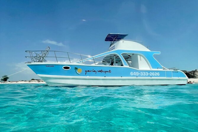 Private 7-Hour Catamaran Tour in Turks and Caicos - Half Moon Bay: two hours on a quiet beach