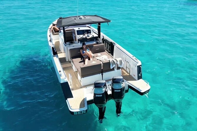 Private Afternoon Tour Fjord 38 Ben - Little Water Cay and the iguana stop