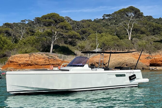 Private Afternoon Tour Fjord 38 Ben - Grace Bay from the water