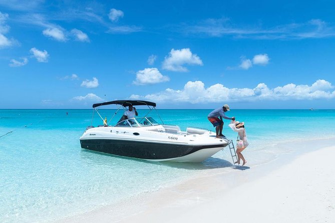 Private Boat Tours to outer islands, snacks drinks- snorkel- cruise! - Snorkeling the reef with your own guide