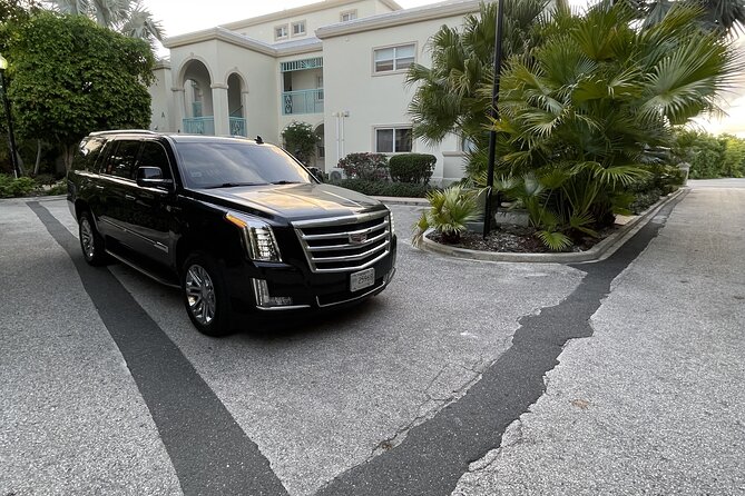 Private Luxury Airport Transportation RoundTrip - The 15-Minute Ride