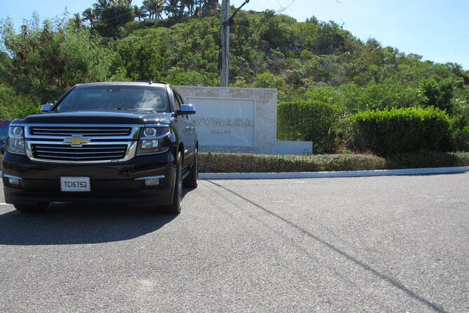Private Luxury SUV Transfer Providenciales Airport (ONE WAY) - A private arrival at Providenciales International Airport