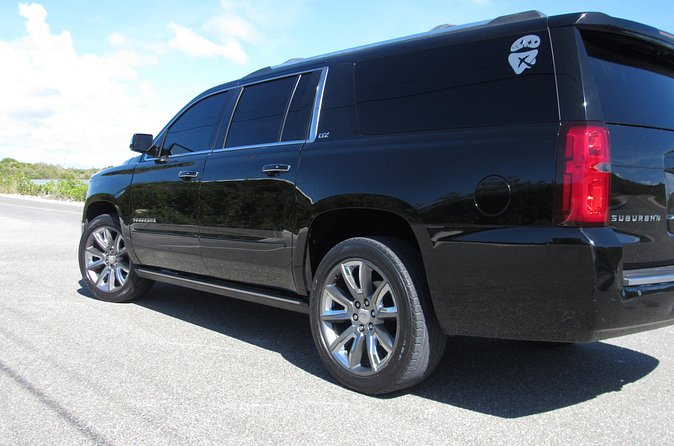 Private Luxury SUV Transfer Providenciales Airport (ONE WAY) - The luggage check that can save your first day
