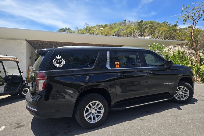 Providenciales Airport Private Transfer (Round trip) - A driver who adds a local welcome
