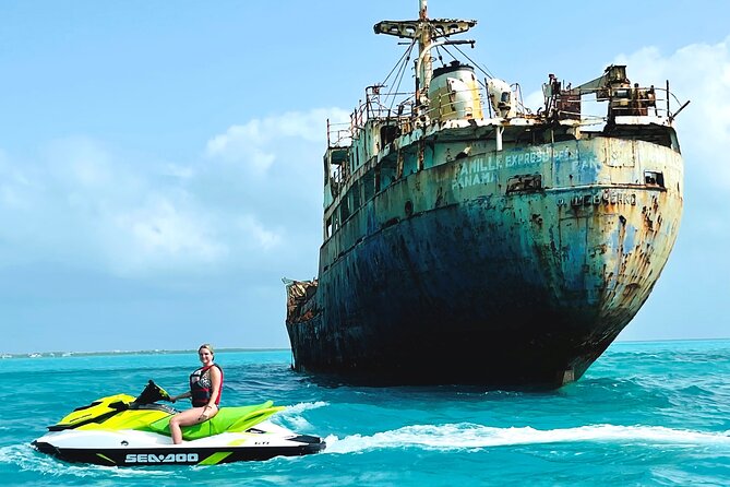 Shipwreck Adventure in Providenciales - Riding from Leeward Marina to a rusted shipwreck