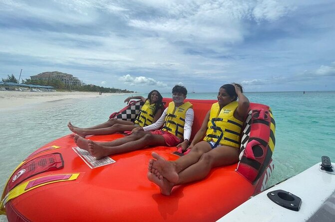 Tubing on grace bay beach Turks and caicos islands - The 15-minute ride along the shoreline