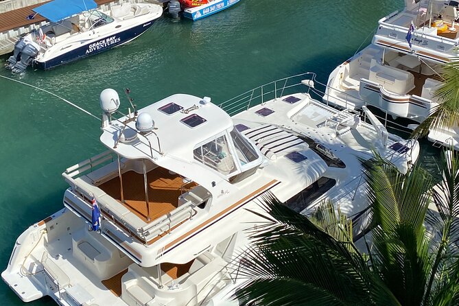 Turks and Caicos Half-Day Luxury Private Yacht Charter - Lunch on board, with a practical menu